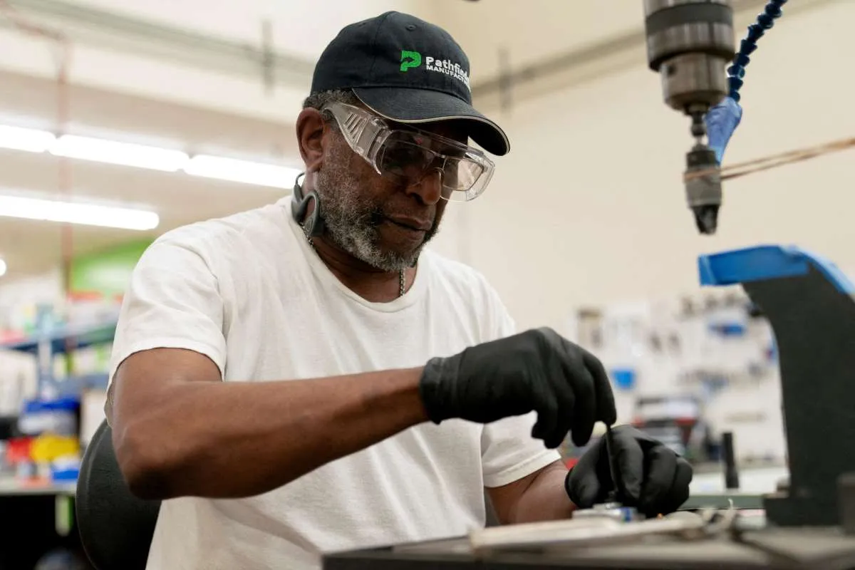 PMI Manufaktur AS Tetap Ekspansif di Februari 2026, Tekanan Harga Kian Menguat