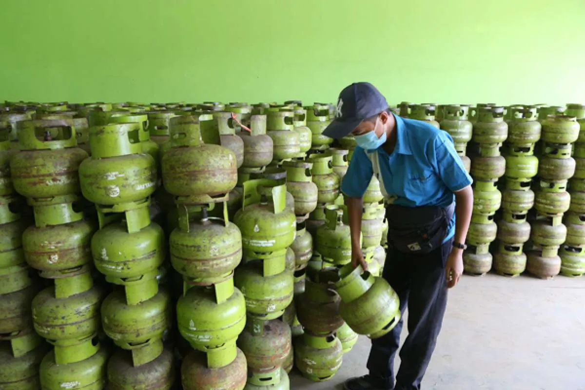 Pemerintah harus fokus pemakaian energi dalam negeri untuk tekan impor