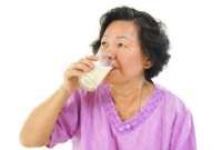 Pilihan Susu yang Aman Diminum oleh Penderita Kolesterol Tinggi