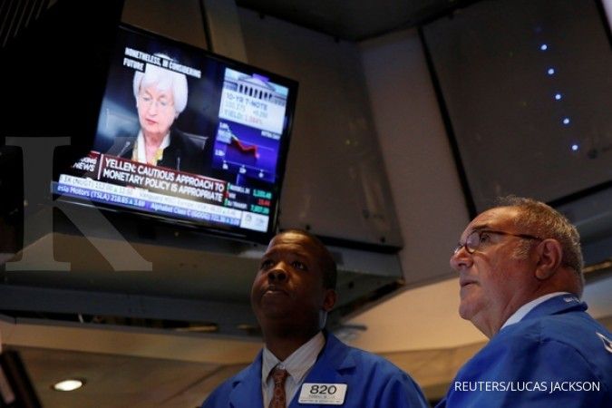 Bursa AS jatuh, S&P 500 di jalur penurunan panjang