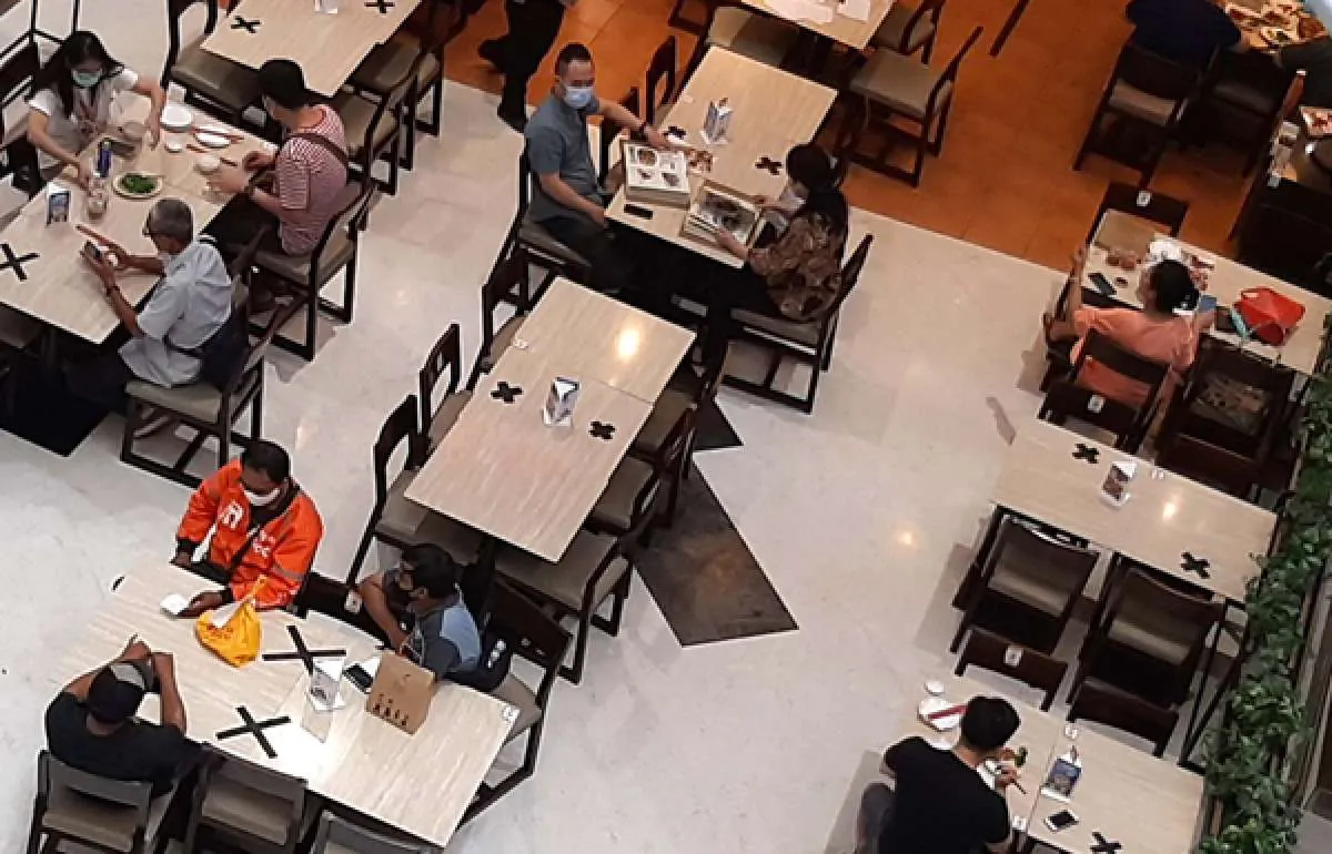 Protokol kesehatan harus terus diterapkan di tempat makan