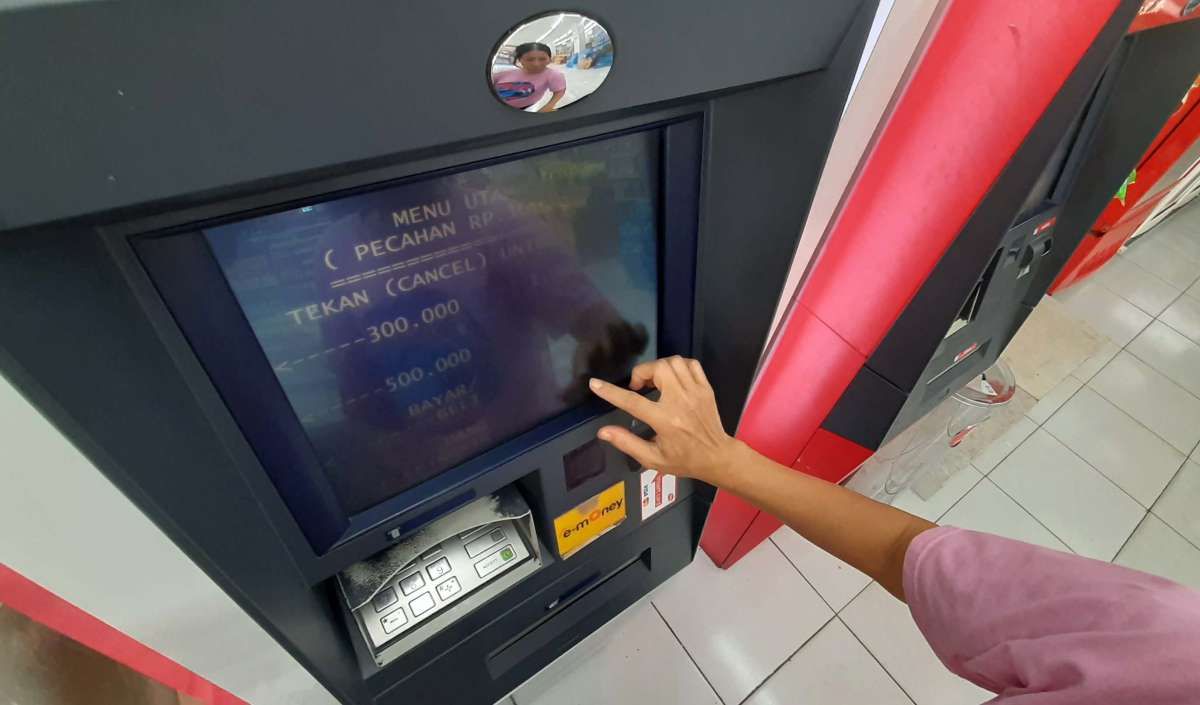 Jumlah Mesin ATM Terus Berkurang Karena Digital Banking