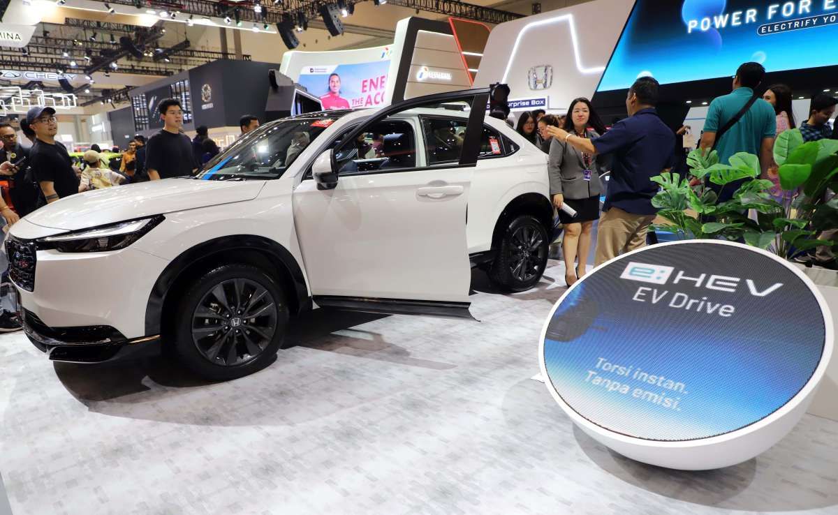 Mobil Listrik Hybird Kian Diminati