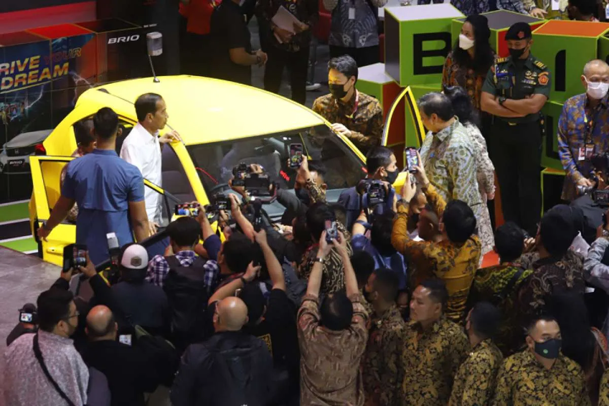 Jokowi Ingatkan Pabrikan Otomotif Nasional untuk Tingkatkan Ekspor
