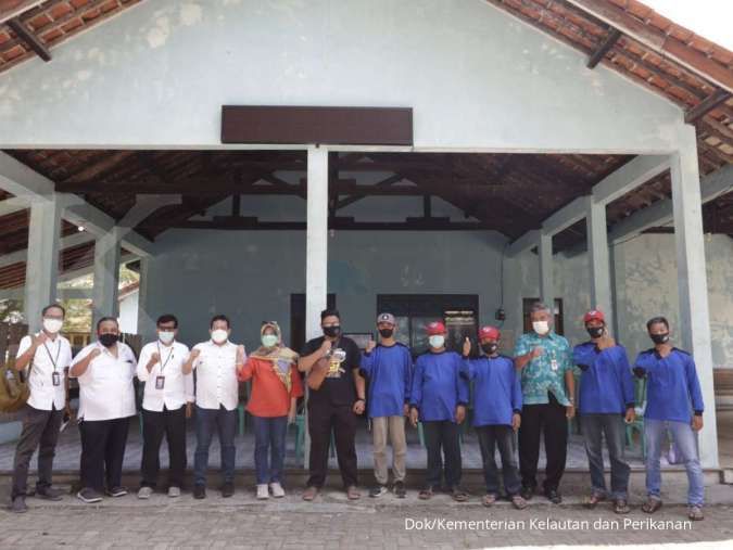 Pulihkan Ekonomi Nasional, KKP Pacu Padat Karya Mangrove di Kebumen