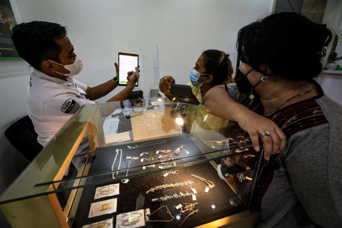 Transaksi Tebus Emas di Masa Lebaran Menurun