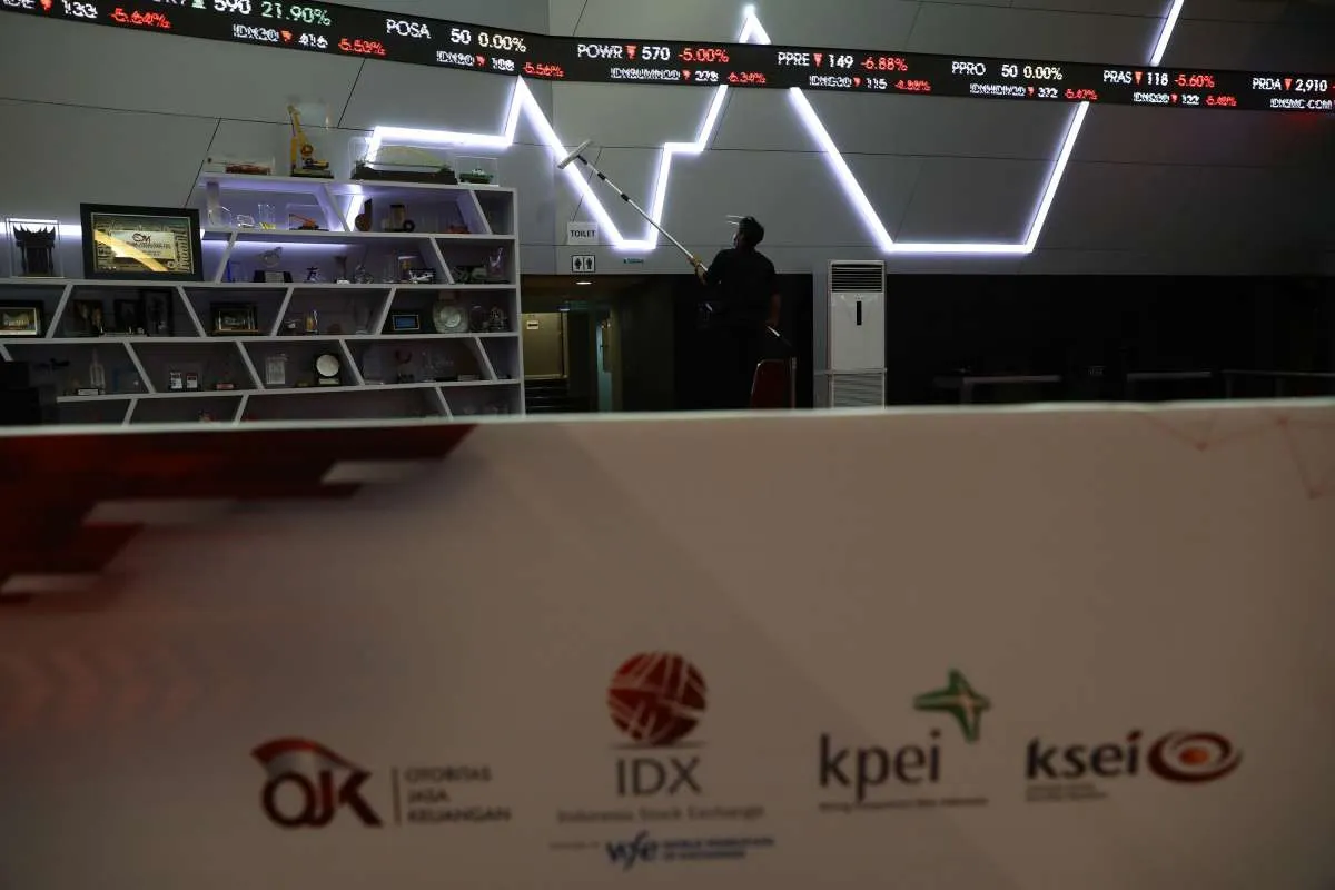 Saktinya pernyataan Anies soal PSBB Jakarta membuat pasar saham jatuh