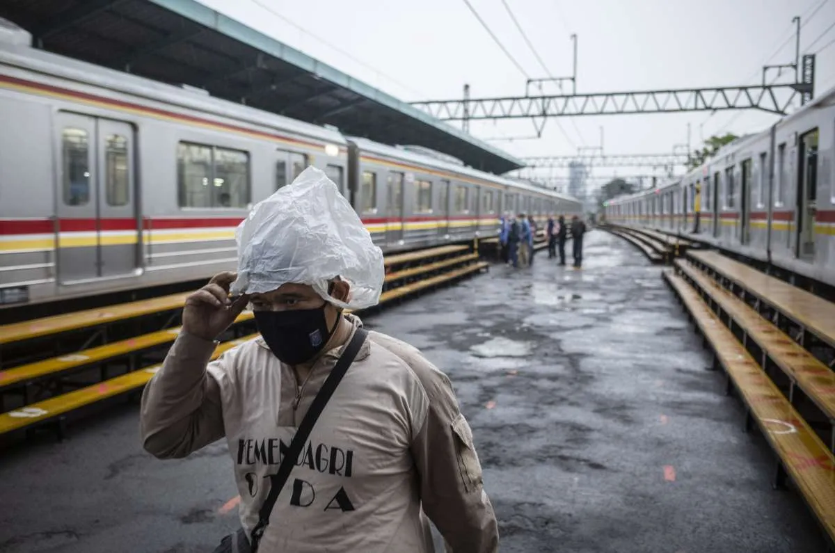 Cegah penumpukan penumpang, KCI tambah 14 perjalanan KRL