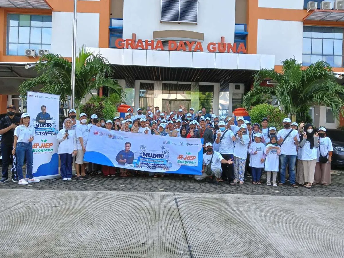 PT JIEP Menyalurkan Ribuan Sembako ke Masyarakat Selama Bulan Ramadan