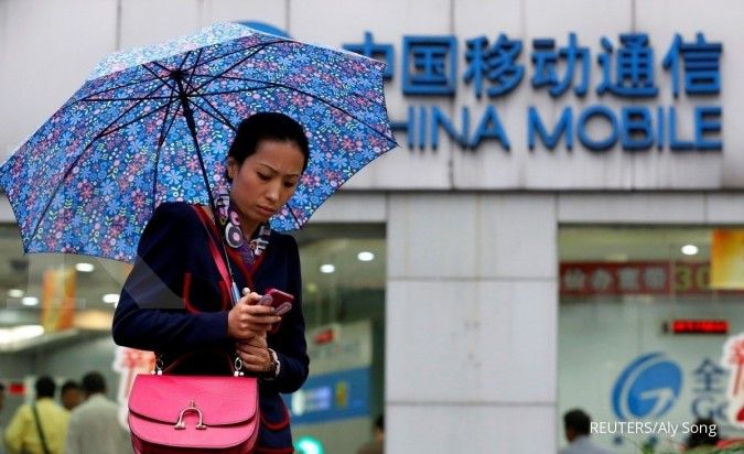 Trump moves to block China Mobile's U.S. entry, citing security concerns