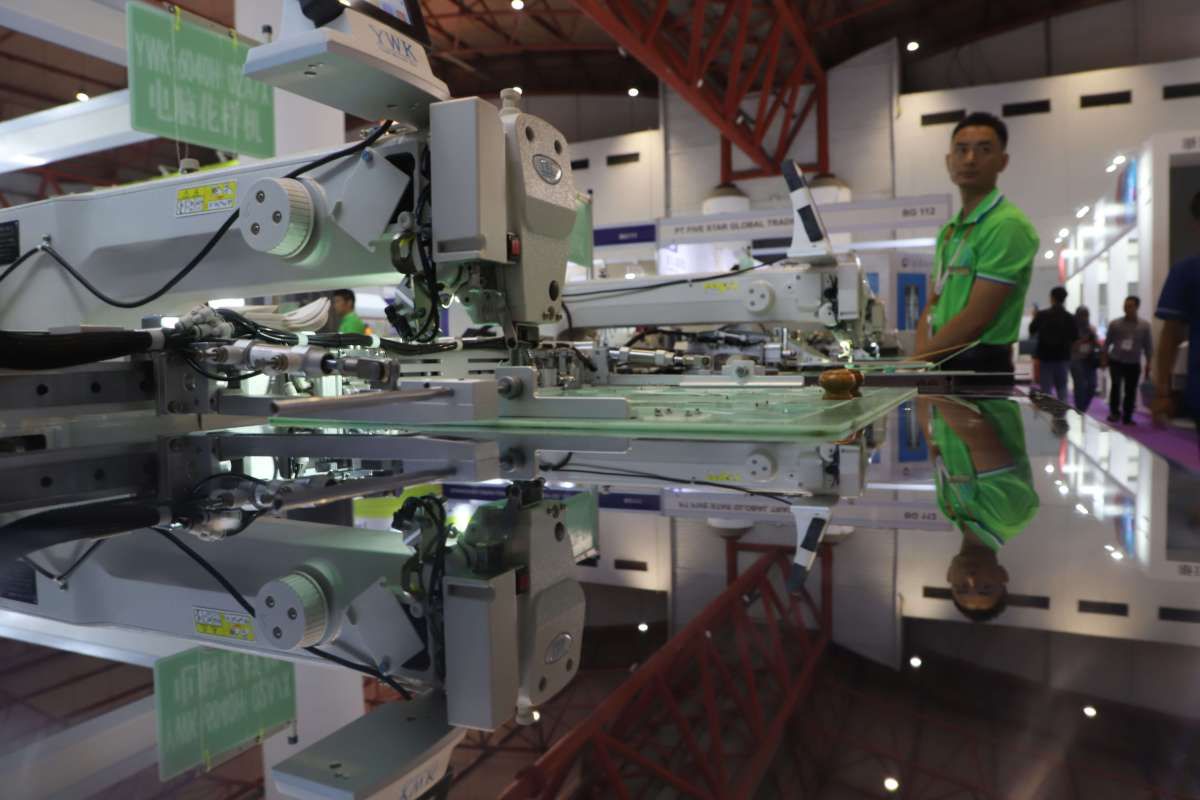 Teknologi dan Bahan Terkini dalam Indo Leather & Footwear Expo 2024