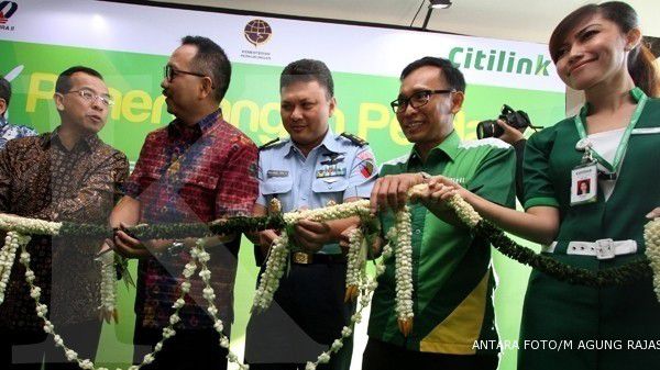 Penerbangan komersial dari Halim hanya sementara