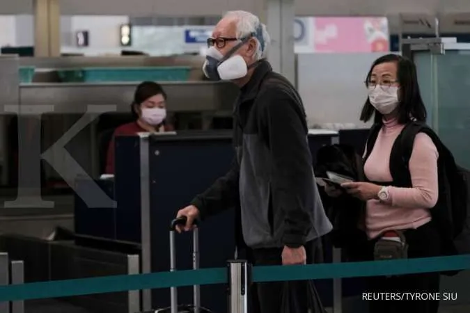 Hong Kong to Tighten Air Crew Quarantine Rules Amid Omicron Threat