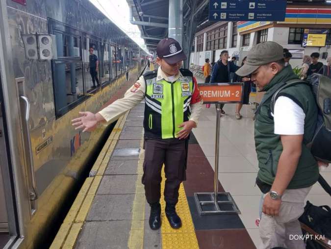 KAI Perketat Keamanan Libur Nataru, Libatkan TNI-Polri hingga Pengerahan Anjing K9