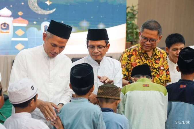Semen Indonesia (SMGR) Salurkan Bantuan Safari Ramadan senilai Rp 10,84 Miliar ke Mas