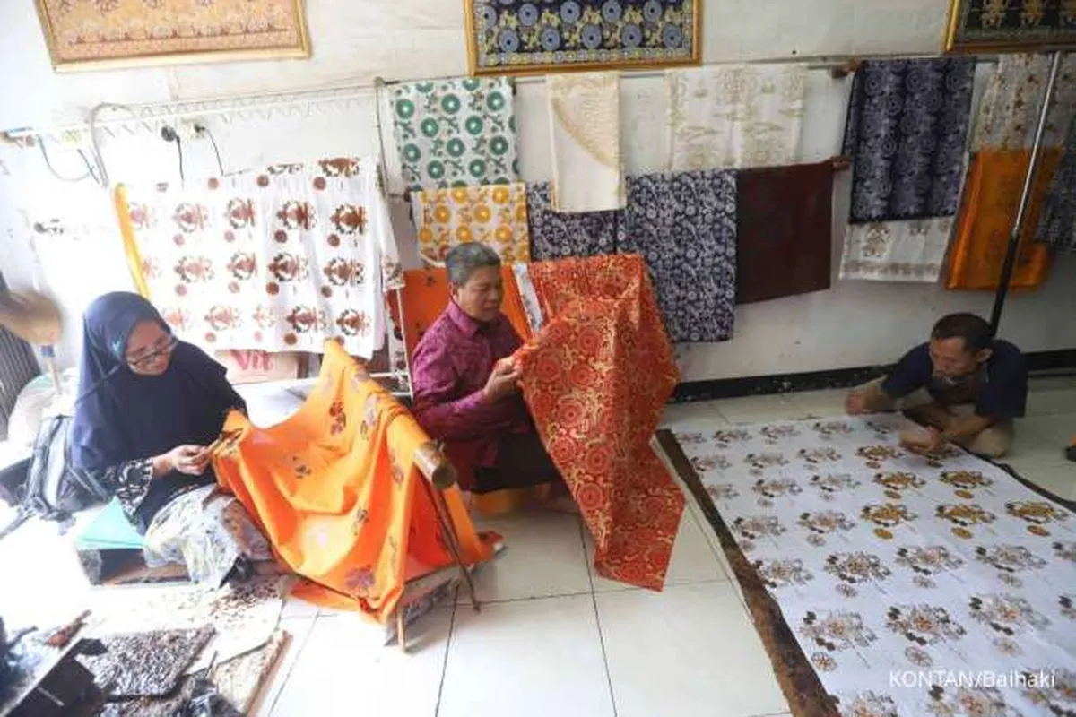 Strategi Holding UMi Pacu Nasabah Naik Kelas Melalui SenyuM