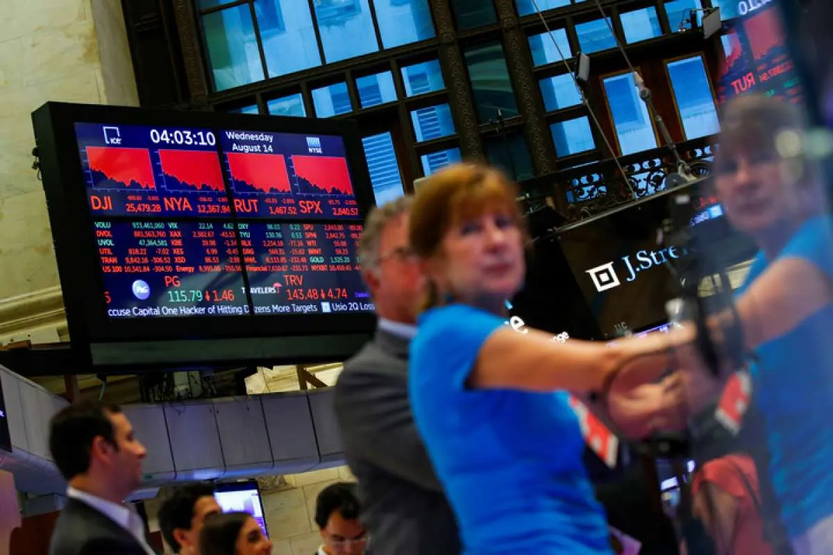 Wall Street menghijau ditopang kenaikan saham energi dan keuangan