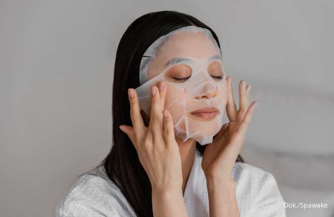 4 Kesalahan Pakai Sheet Mask yang Sering Dilakukan Banyak Orang, Perbaiki Ya!