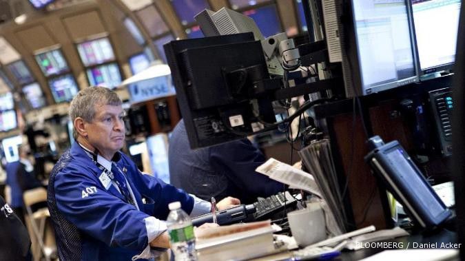 Dibayangi bailout Yunani, Wall Street memerah 1%