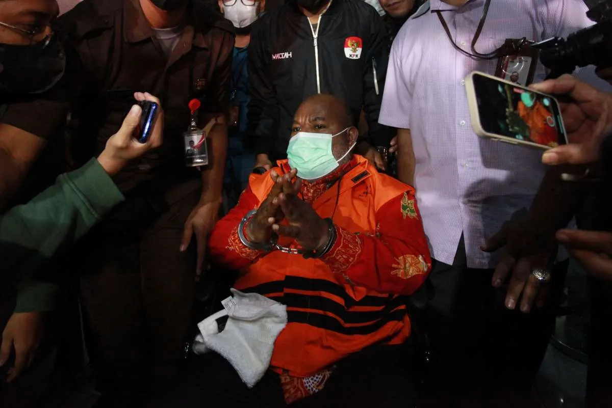 Mantan Gubernur Papua Lukas Enembe Dihukum Bayar Uang Pengganti Rp 19,6 Miliar