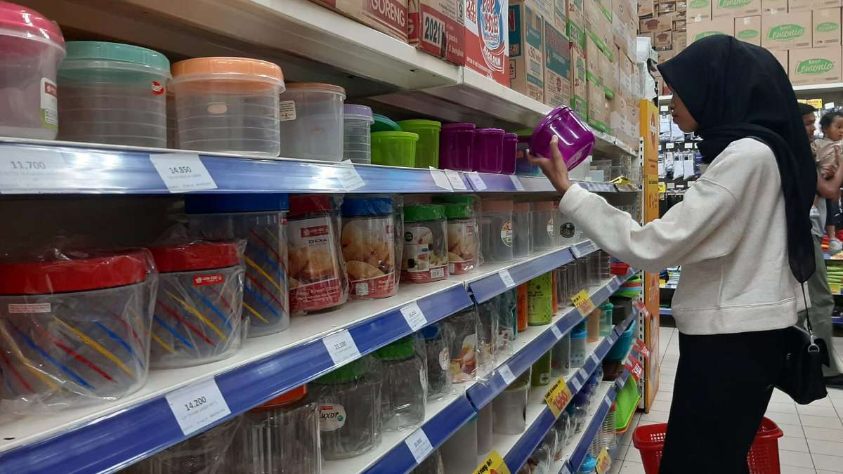 Siasat Manufaktur Saat Harga Minyak Melandai