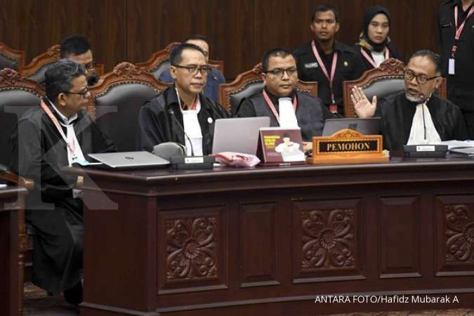 Tim hukum Prabowo-Sandiaga akan kirim empat truk berisi tambahan alat bukti