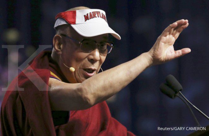 Dalai Lama ke-14 memulai pendidikan agamanya ketika berusia 6 tahun.
