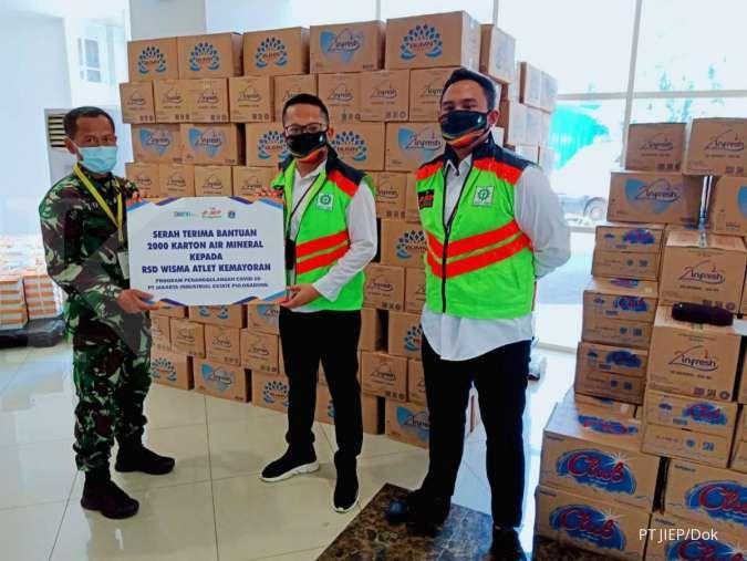 PT JIEP berikan ribuan karton air mineral ke rumah sakit darurat Wisma Atlet