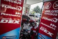 Harga Minyak Merosot 27%, Harga BBM Akan Turun? Ini Bocoran Pertamina 