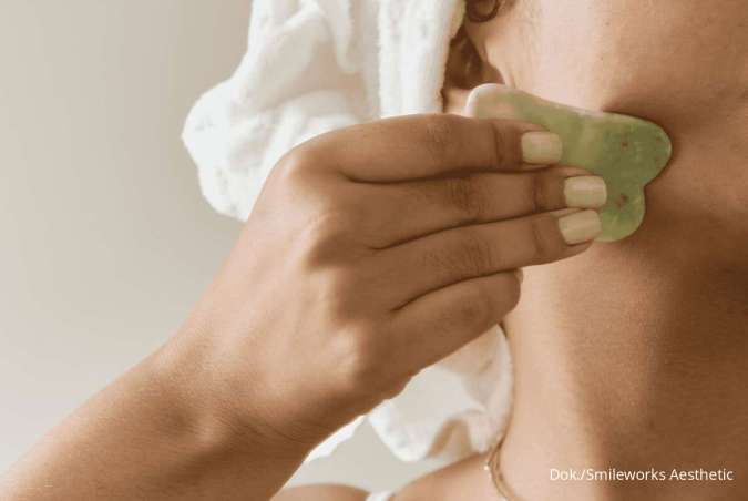 Suka Pakai Gua Sha? Ini 6 Kesalahan Pakai Gua Sha yang Harus Dihindari