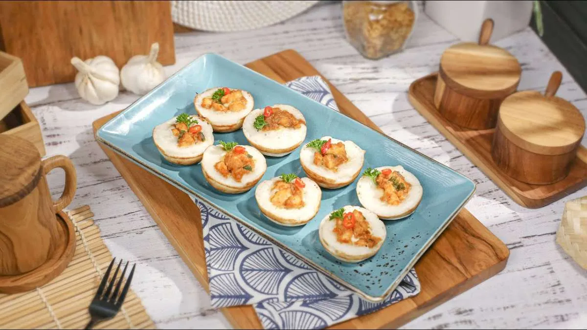 Resep Serabi Isi Dada Ayam dan Udang Berlumur Pasta Cabe yang Menggiurkan