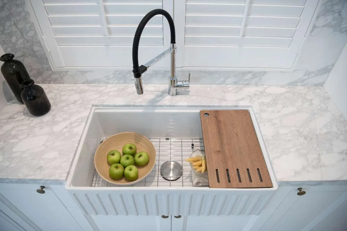 Tips Memilih Material Kitchen Sink CGS yang Mudah Dibersihkan dan Minim Perawatan