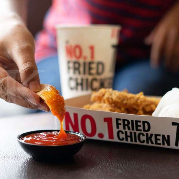 Bayar Rp 68.182 dapat 5 potong ayam dan 3 nasi di promo KFC hari ini 20 Maret 2021!