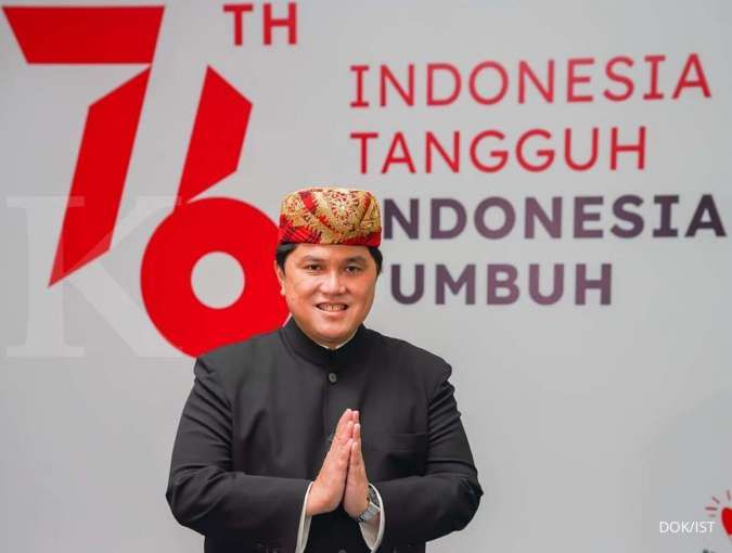 Kata pengamat soal Jokowi dan Erick Thohir sama-sama mengenakan pakaian adat Lampung