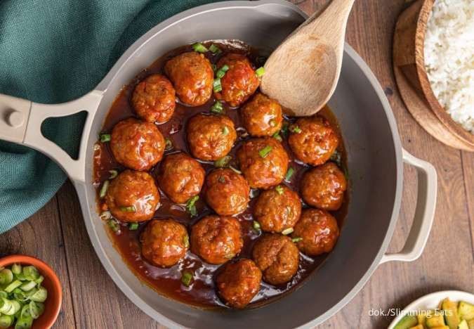 6 Cara Memperbaiki Rasa Masakan yang Terlalu Pedas, Biar Bisa Disantap Oleh Anak!