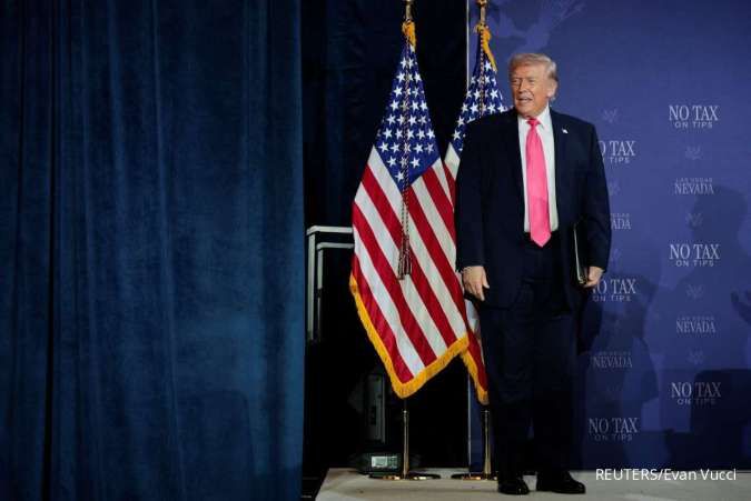 Donald Trump Tarik Rem Ekonomi AS di Tengah Gejolak Harga BBM dan Politik Midterm