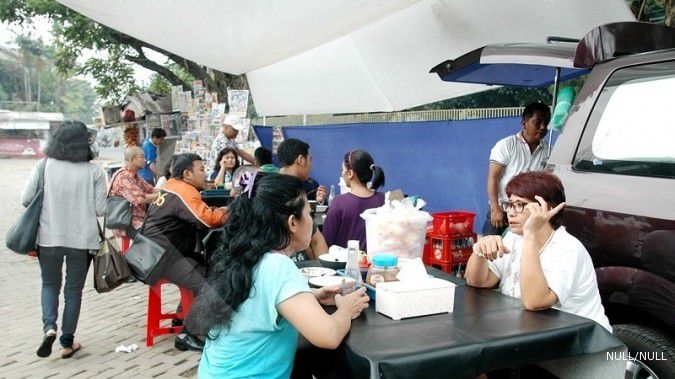 Bubur ayamnya sedap, sate ampelanya mantap