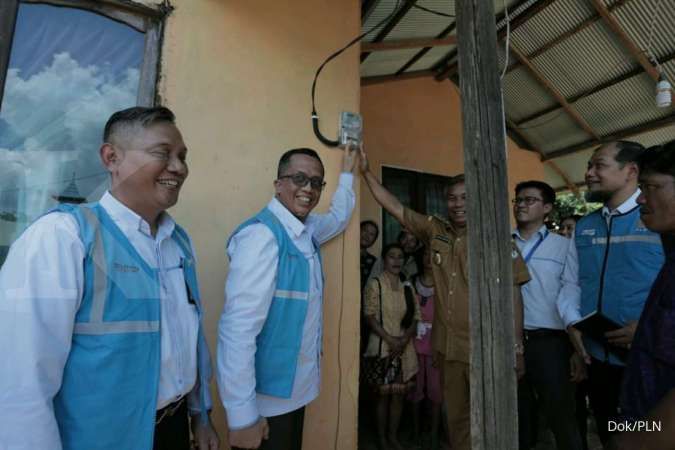 PLN investasi Rp 130 miliar untuk melistriki 60 pendesaan di Kalimantan Barat