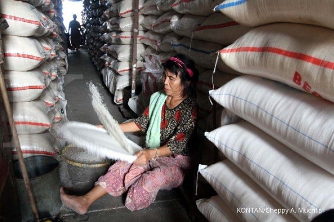 Jokowi: Kita memiliki stok beras yang cukup 