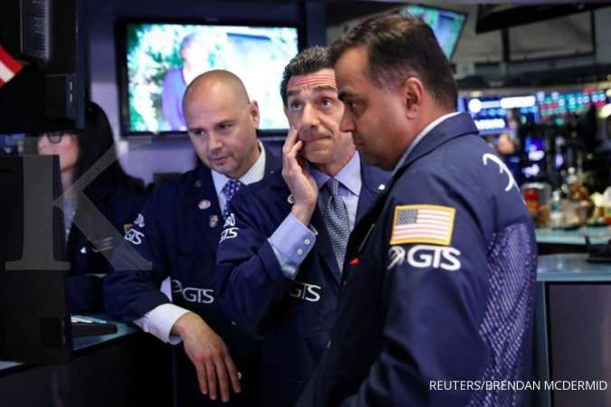 Bursa Wall Street tergelincir jelang pidato pejabat The Fed