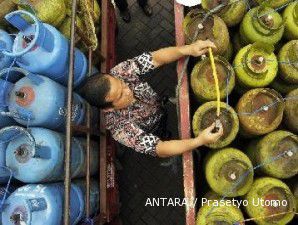 Masih ada regulator dan selang tabung gas ilegal beredar di Surabaya