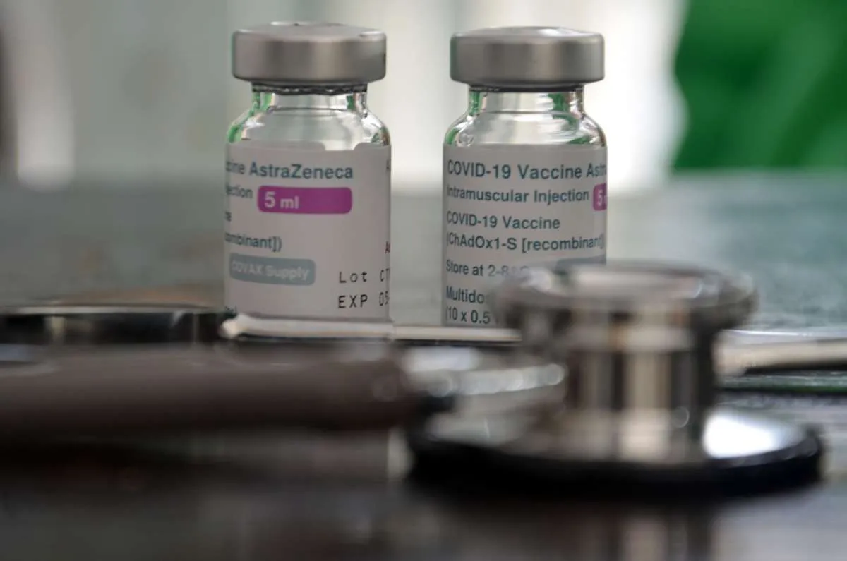 Ditunda, pengiriman vaksin AstraZeneca gelombang kedua dan ketiga ke Indonesia