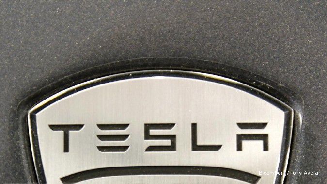 Daimler untung besar jual Tesla