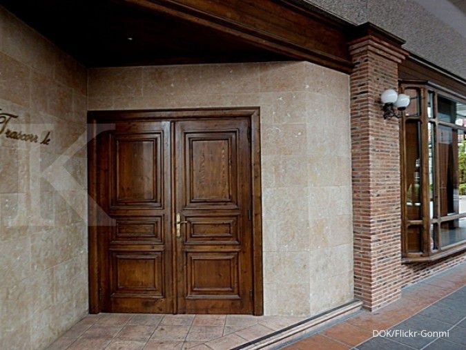 11 Desain Pintu Utama Kayu Terbaik 2025 yang Bikin Tamu Langsung Terpikat