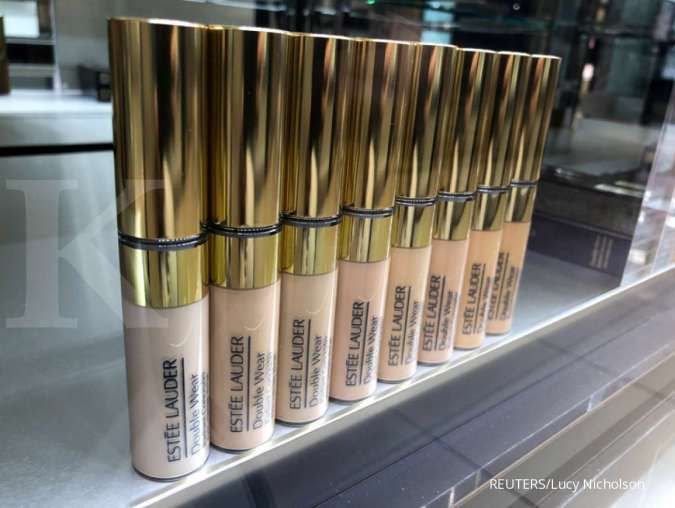 Raksasa Kosmetik Estee Lauder akan Memangkas 5% Pegawainya