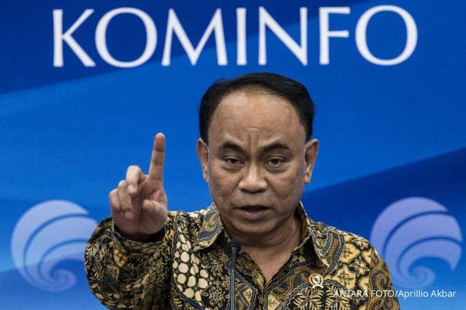 Menkominfo Sebut Judi Online dan Pinjaman Online Saling Berkaitan