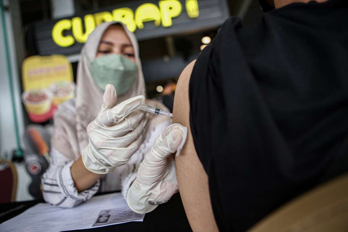 Indonesia Approves First Home-Grown Covid Vaccine for Emergency Use