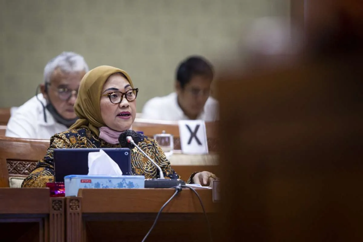 Ida Fauziyah minta perusahaan siapkan petugas K3 Covid-19 di tempat kerja