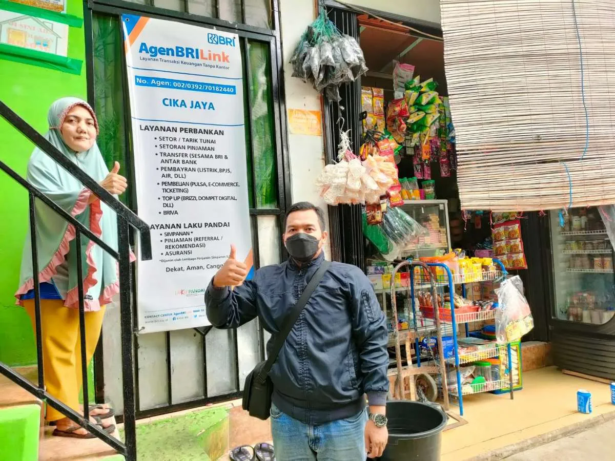 Lindawati dan Intang, Pelaku UMKM Yang Sukses Menjadi Agen BRILink di Penjaringan