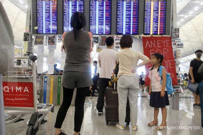 Demo sering ricuh, kunjungan wisatawan ke Hong Kong anjlok hampir 40%